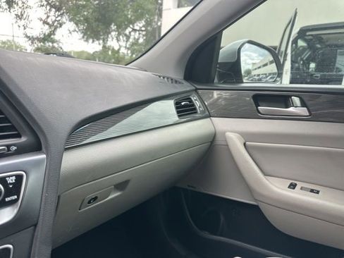 Used 2018 Hyundai Sonata Limited w/ Ultimate Package 02 image 31