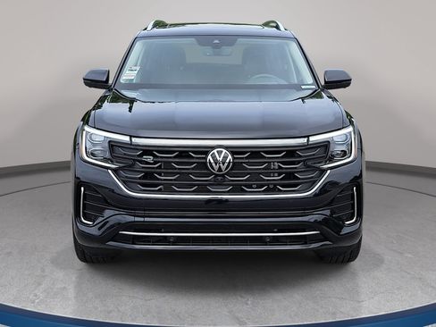 Certified 2026 Volkswagen Atlas SEL Premium R-Line AWD/4WD image 2