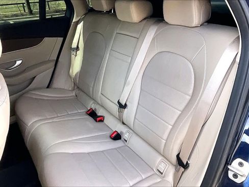 Used 2023 Mercedes-Benz GLC 300 4MATIC Coupe image 20