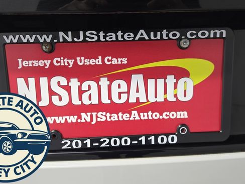 Used 2019 Land Rover Discovery HSE image 32