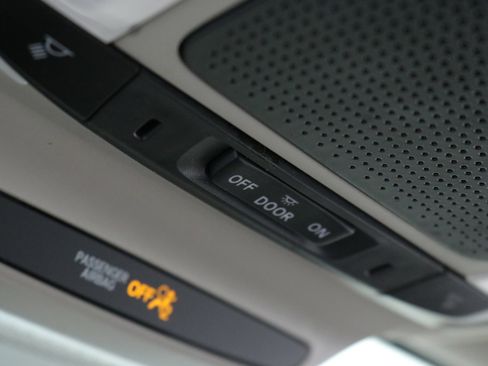 Used 2023 Honda HR-V LX image 20