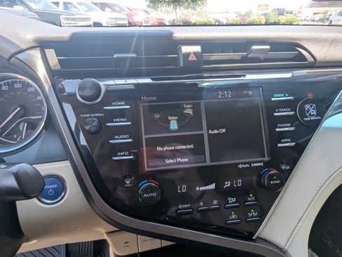 Used 2018 Toyota Camry XLE w/ Audio Package FWD image 19