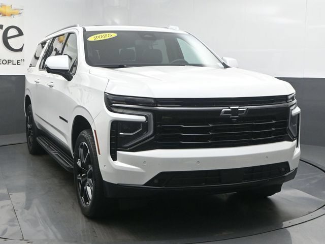 Used 2025 Chevrolet Suburban RST w/ Comfort Package AWD/4WD image 56