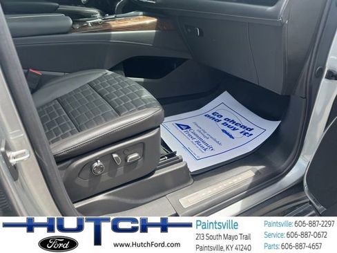Used 2024 Cadillac Escalade Sport Platinum w/ LPO, ONYX Package AWD/4WD image 60