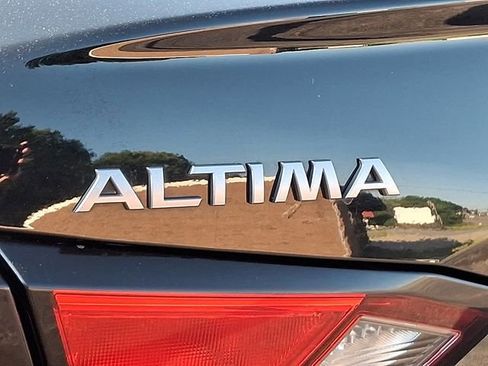 Used 2023 Nissan Altima 2.5 SV FWD image 30