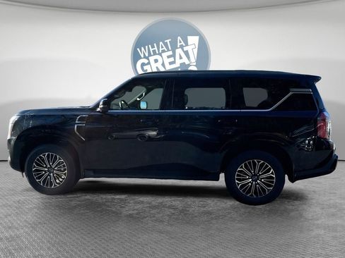 New 2025 Nissan Armada Platinum image 4