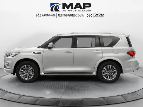 Used 2019 INFINITI QX80 Luxe w/ 22" Wheel Package AWD/4WD image 3