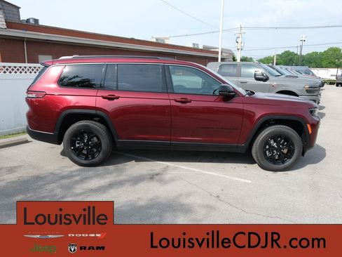 New 2026 Jeep Grand Cherokee L 4WD image 2