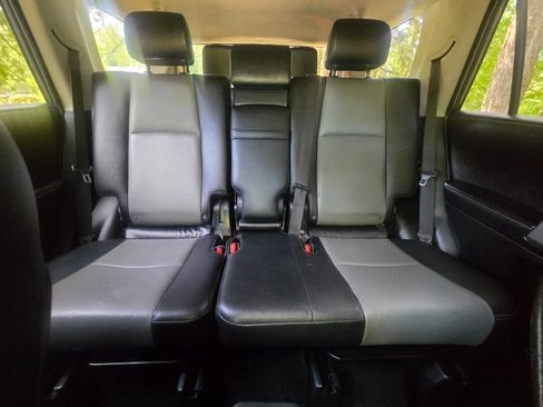 Used 2019 Toyota 4Runner SR5 Premium AWD/4WD image 16