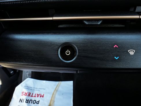 Used 2024 Nissan Ariya AWD image 23