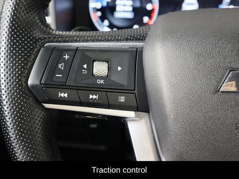 Used 2024 Mitsubishi Outlander SE Black Edition image 8