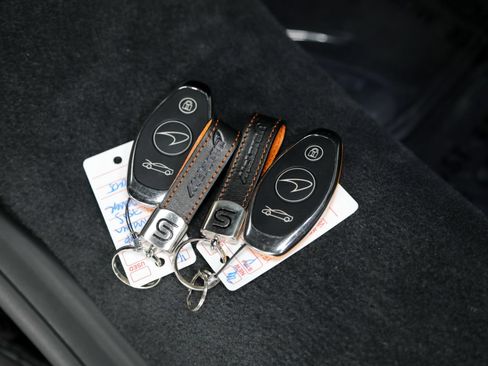 Used 2026 McLaren 750S Spider RWD image 56