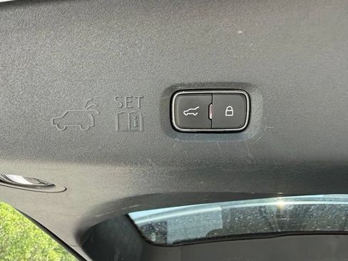 Used 2025 Ford Expedition Platinum AWD/4WD image 32