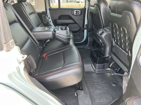 Used 2023 Jeep Wrangler Unlimited Rubicon w/ Steel Bumper Group AWD/4WD image 31