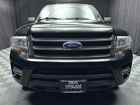 Used 2015 Ford Expedition XLT w/ Equipment Group 202A AWD/4WD image 9