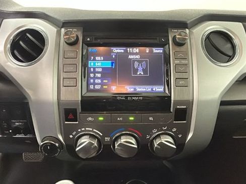 Used 2015 Toyota Tundra SR5 w/ SR5 Upgrade Package AWD/4WD image 22