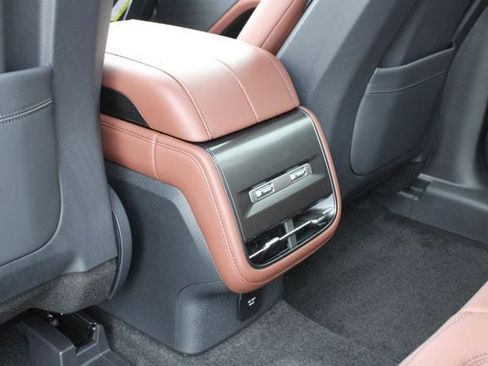 New 2026 Lincoln Nautilus Reserve AWD/4WD image 53
