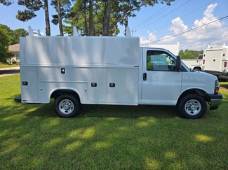 New 2025 Chevrolet Express 3500 w/ Power Convenience Package RWD video 2