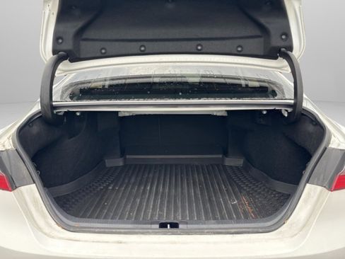 Used 2024 Toyota Camry LE image 32