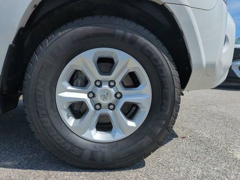 Used 2018 Toyota 4Runner SR5 Premium image 11