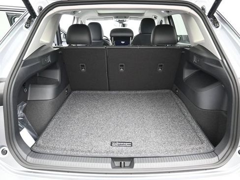 New 2026 Volkswagen Tiguan SE AWD/4WD image 12