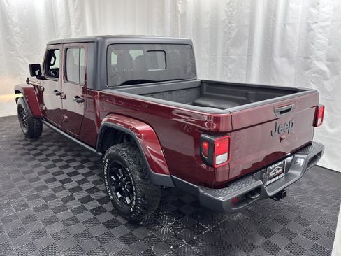 Used 2022 Jeep Gladiator Sport image 5