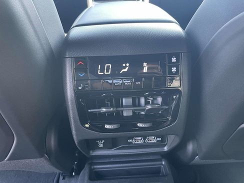 New 2025 Jeep Grand Cherokee L Limited w/ Black Appearance Package image 12