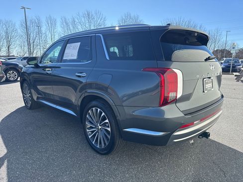 Used 2025 Hyundai Palisade Calligraphy image 5