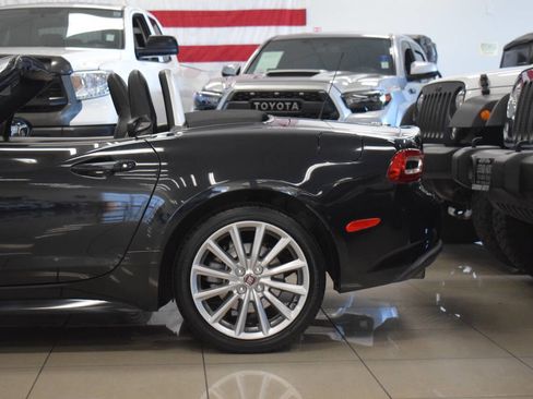 Used 2017 FIAT 124 Spider Lusso image 16