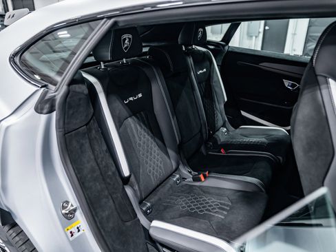 Used 2024 Lamborghini Urus Performante image 15