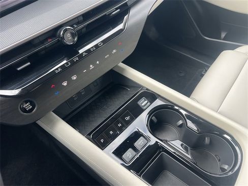 Certified 2025 Nissan Murano SV image 8