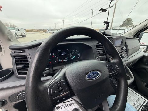 Used 2020 Ford Transit 250 Medium Roof image 11
