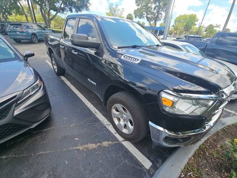 Used 2019 RAM 1500 Big Horn RWD image 3