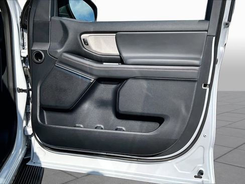 Used 2025 Ford Expedition Active RWD image 28