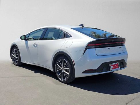 Certified 2026 Toyota Prius XLE FWD image 5