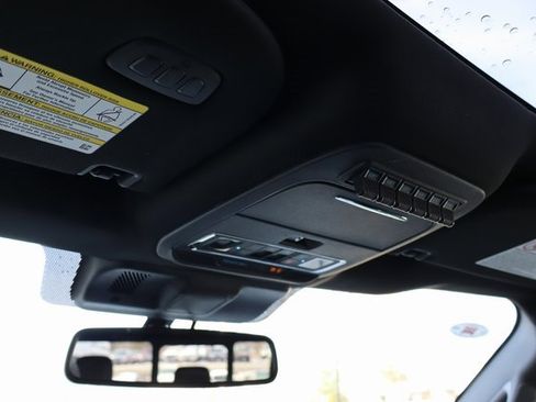 Used 2025 Ford F350 Platinum image 35