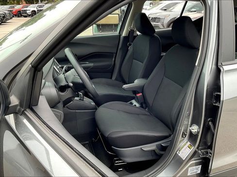 New 2025 Nissan Kicks Play S image 14