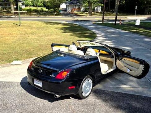 Used 2002 Lexus SC 430 Convertible image 4