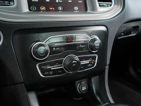 Used 2023 Dodge Charger SXT RWD image 27