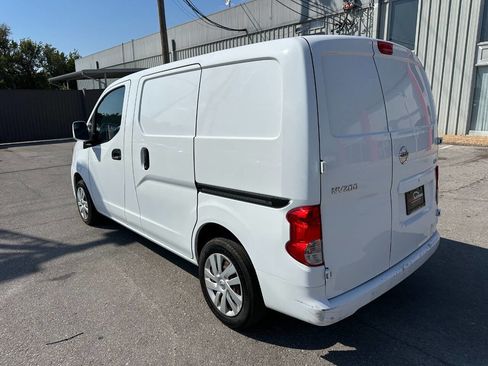 Used 2018 Nissan NV200 SV image 3