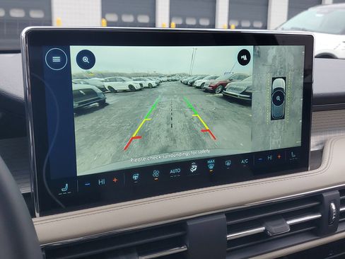 New 2026 Lincoln Corsair Premiere image 21