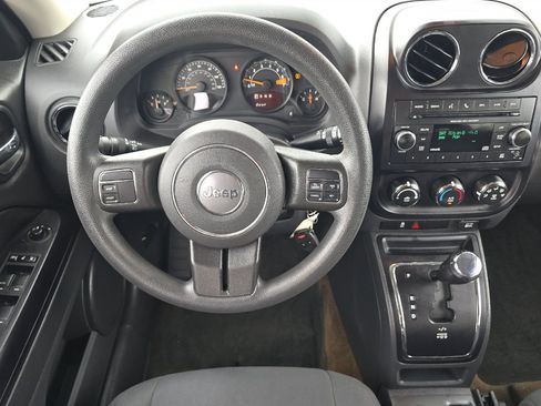 Used 2016 Jeep Patriot Sport w/ Power Value Group FWD image 14