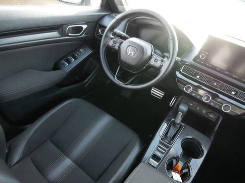 Certified 2025 Honda Civic Sport image 9