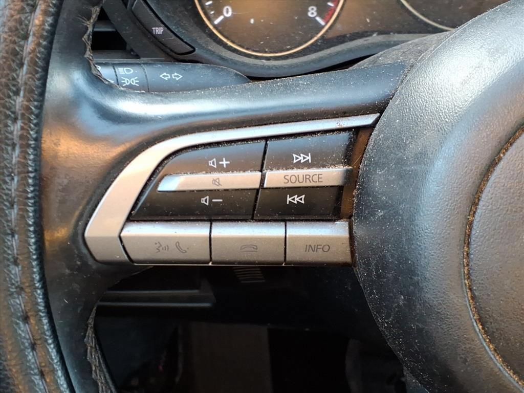 Used 2023 MAZDA MAZDA3 s FWD image 12