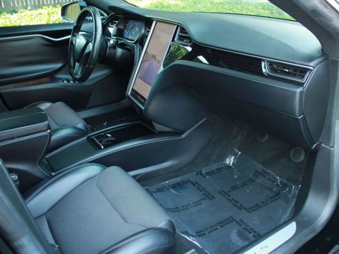 Used 2018 Tesla Model S 75D AWD/4WD image 19