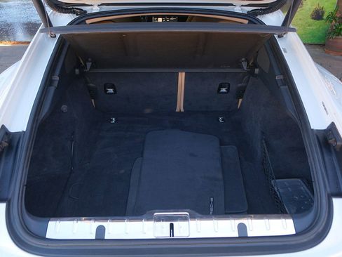 Used 2017 Porsche Panamera image 38