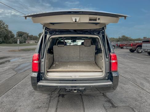 Used 2018 Chevrolet Suburban Premier AWD/4WD image 6