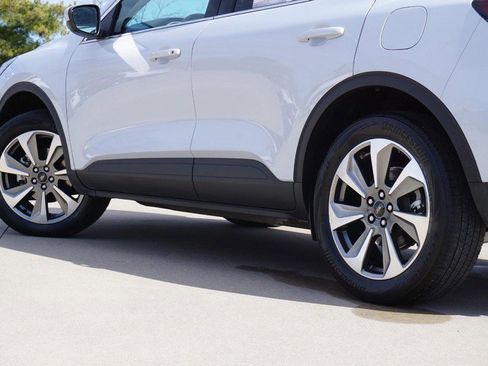 Used 2025 Ford Escape Platinum image 13