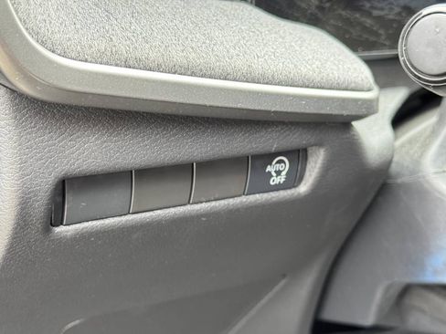 Used 2025 Nissan Kicks SV w/ Illumination Package FWD image 25