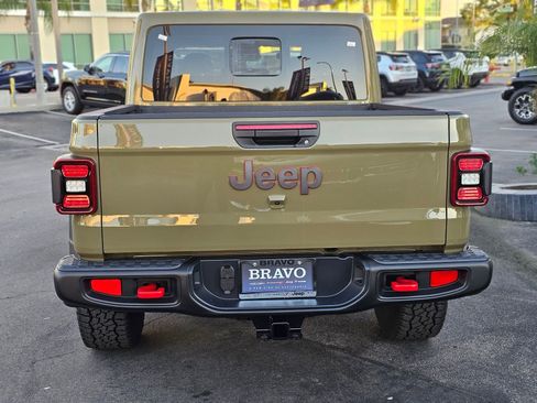 New 2026 Jeep Gladiator Rubicon w/ Steel Power Dome Hood Package AWD/4WD image 6